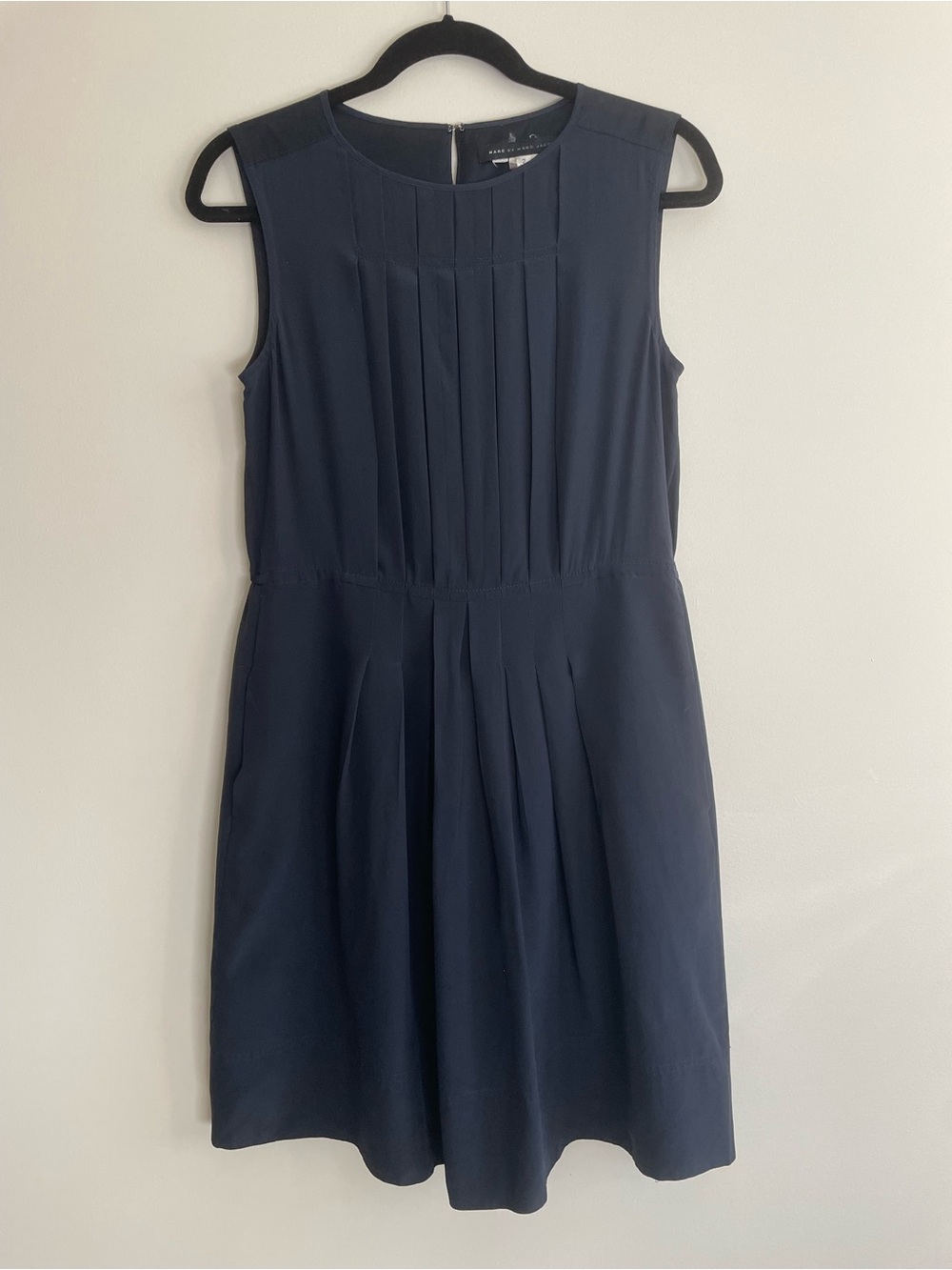 Marc by Marc Jacobs 100% Silk Navy Blue Sleeveless Pintuck Pleated Mini Dress